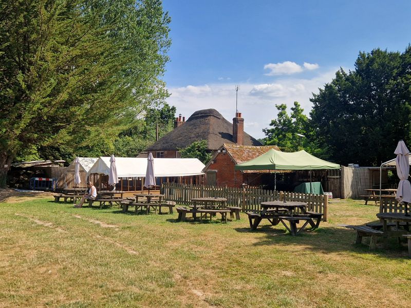 Cuckoo Inn, Hamptworth (Photo: Pete Horn - 15/07/2026). (Garden). Published on 15-07-2026 