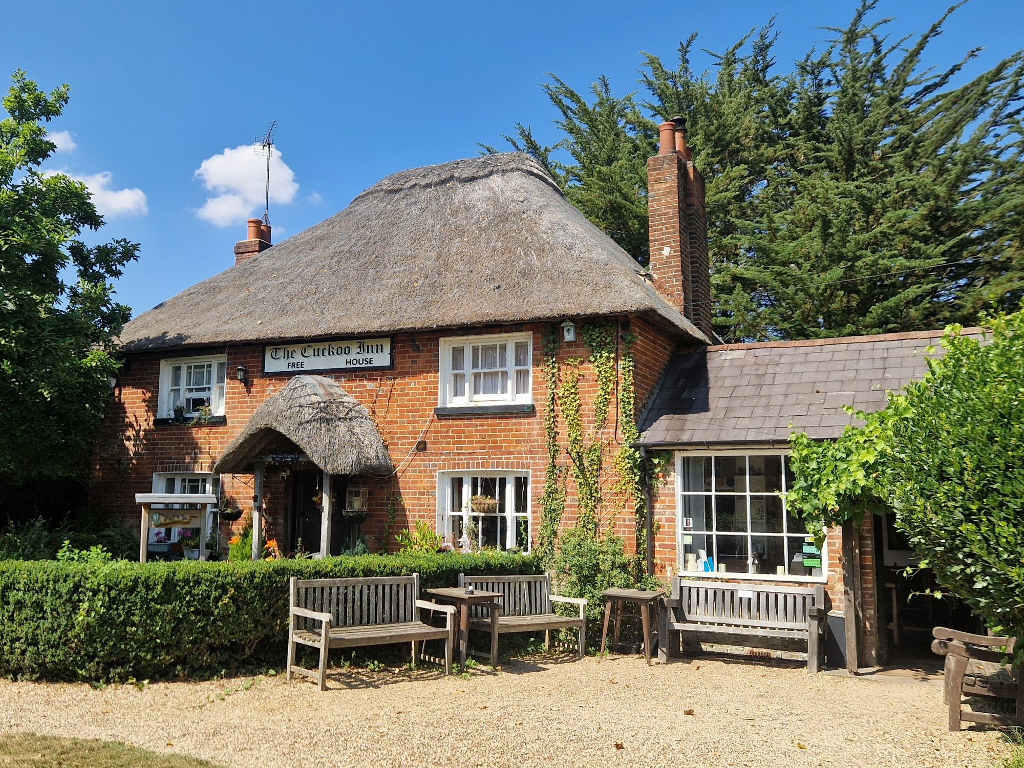 Cuckoo Inn, Hamptworth (Photo: Pete Horn - 15/07/2026). (Pub, External, Key). Published on 15-07-2026
