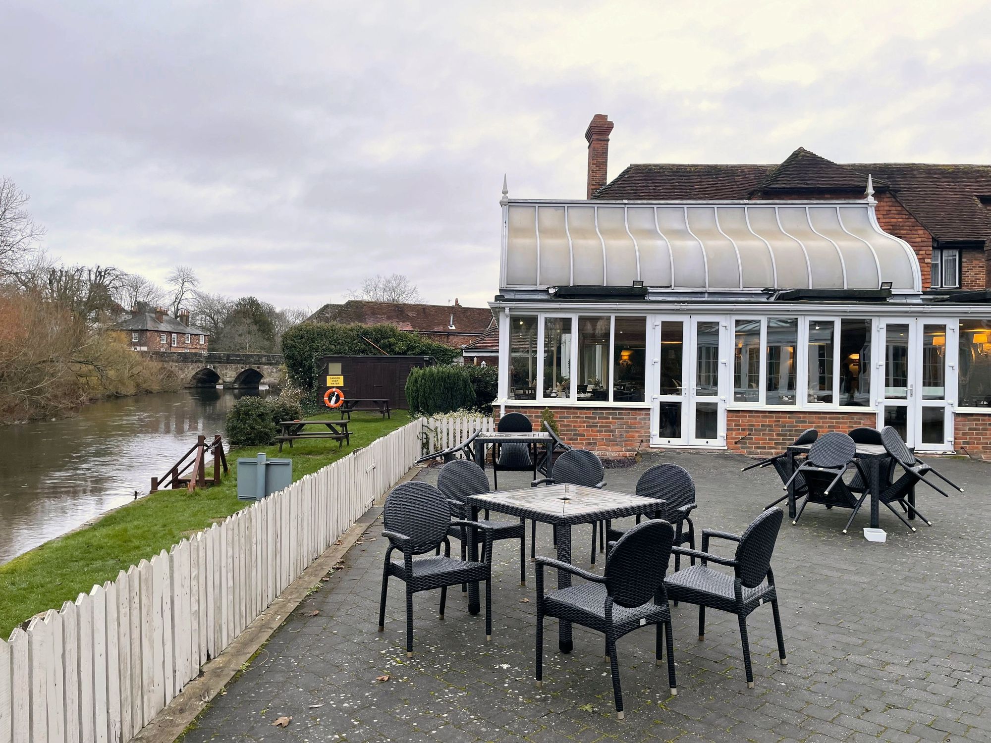 Rose & Crown, Harnham (Photo: Nick Yarwood - 27/11/2025). (Garden). Published on 27-11-2025