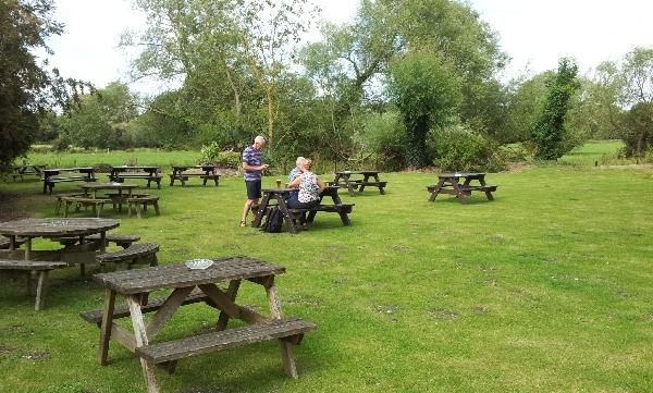 Radnor Arms. (Garden). Published on 16-08-2014
