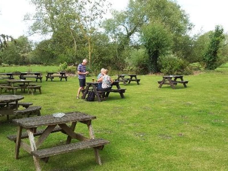 Radnor Arms. (Garden). Published on 16-08-2014 