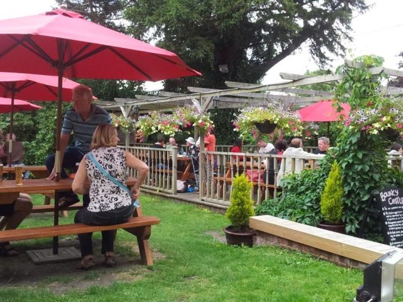 The Yew Tree Inn Garden. (Pub, External, Key). Published on 10-10-2014