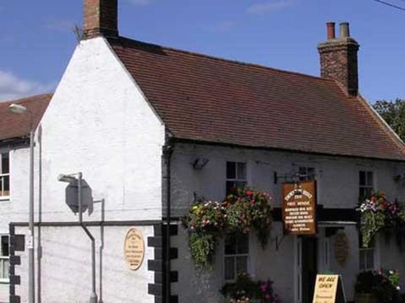 Thornton Hunt Inn, Thornton Curtis. (Pub). Published on 20-04-2015