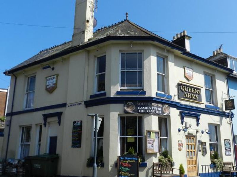Queens Arms. (Pub, External, Key). Published on 28-04-2015