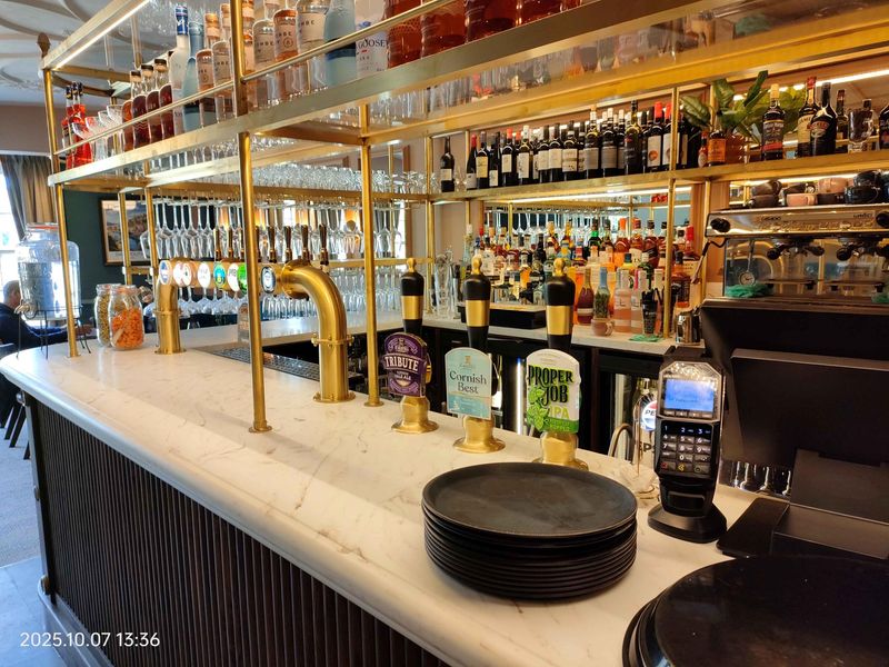Sloop Bar 2025. (Pub, Bar). Published on 07-10-2025 