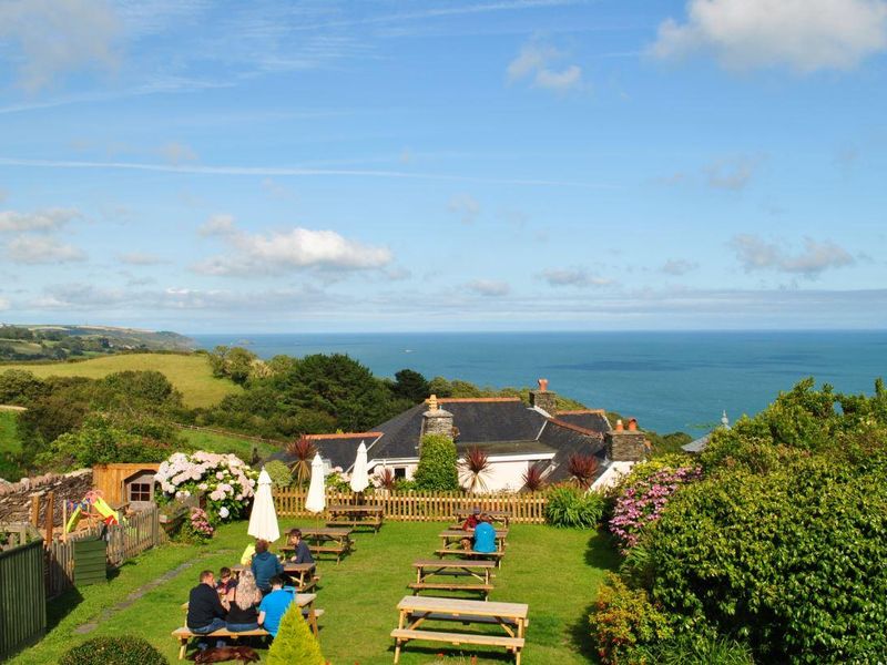 View over garden from pub 2022. (Garden, Customers). Published on 10-02-2022