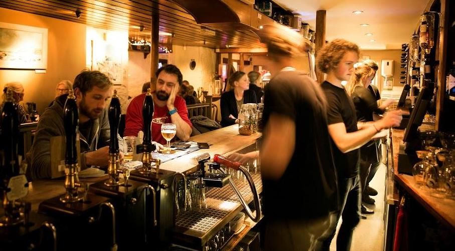 (Bar, Customers). Published on 10-02-2021