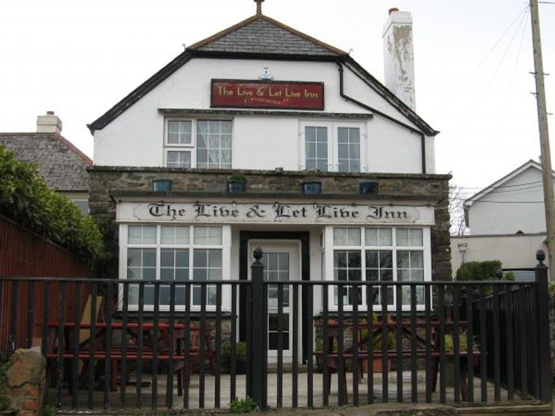 Pre 2018 refurb. (Pub, External). Published on 02-05-2014 