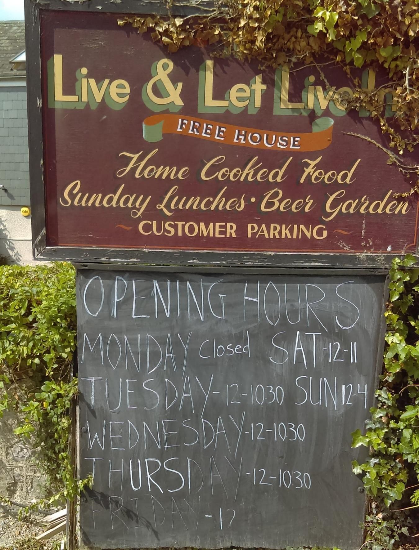 Opening times September 2018. (Sign). Published on 03-09-2018