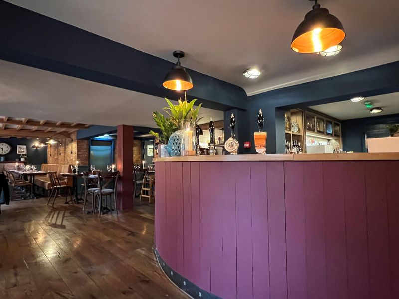 (Bar). Published on 19-06-2024