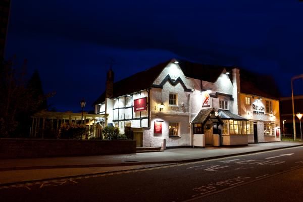 Red Lion, Bracknell. (Pub, External, Key). Published on 09-01-2013