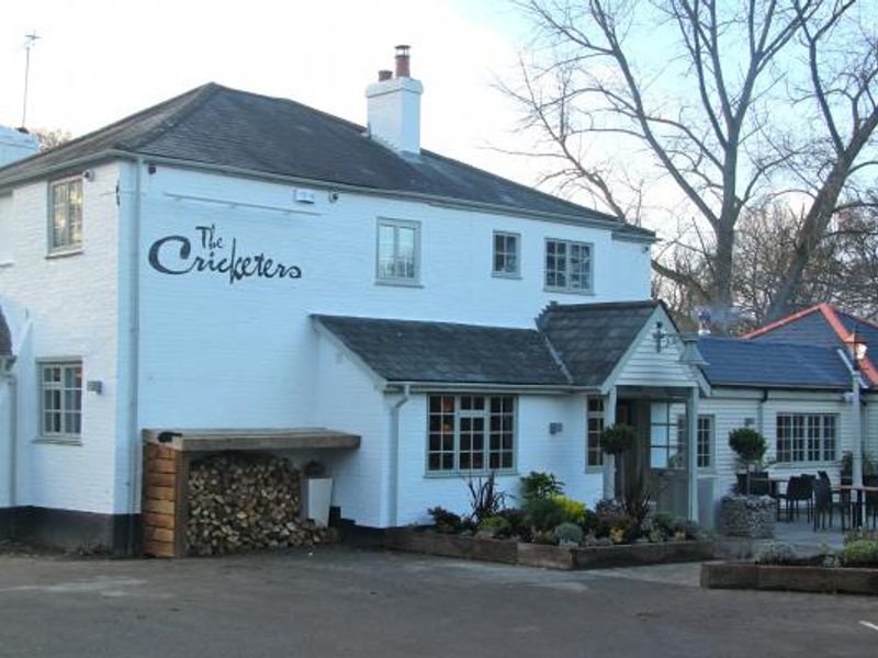 Cricketers, Warfield. (Pub, External, Key). Published on 11-01-2013 