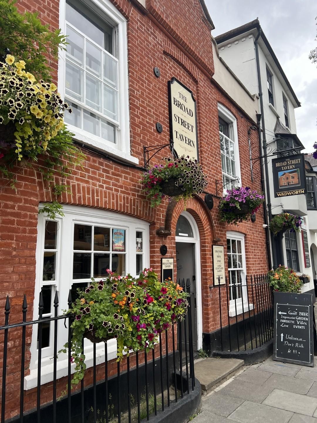 (Pub, Key). Published on 24-06-2026