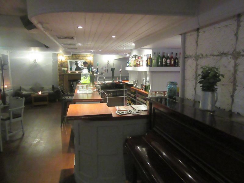 Angel, Poole in 2017. (Bar). Published on 08-01-2017