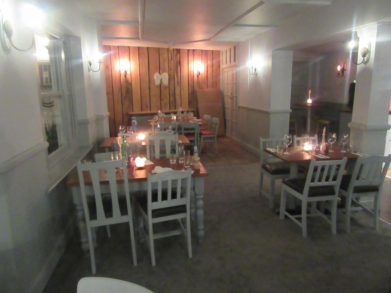 Angel, Poole in 2017. (Bar). Published on 08-01-2017