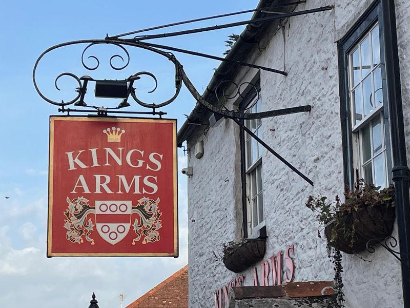 King's Arms new sign (Photo: Nick Yarwood 07/10/2023). (External, Sign). Published on 17-11-2023