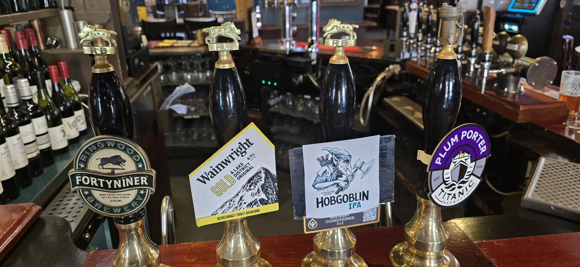 handpump, third from left, serving keg brewery conditioned beer . (Bar). Published on 04-07-2025