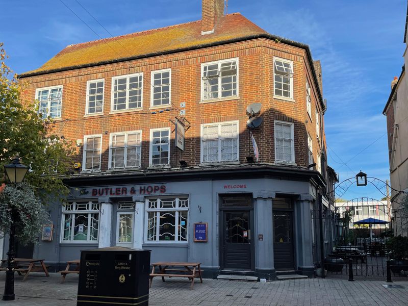 Butler & Hops, Poole (Photo: Nick Yarwood 25/09/2022). (Pub, External). Published on 02-11-2022