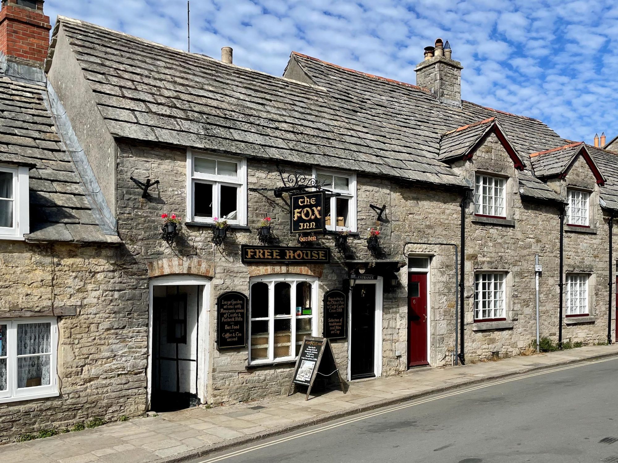 Fox Inn, Corfe Castle (Photo: Nick Yarwood - 06/09/2025). (Pub, External, Key). Published on 30-09-2025