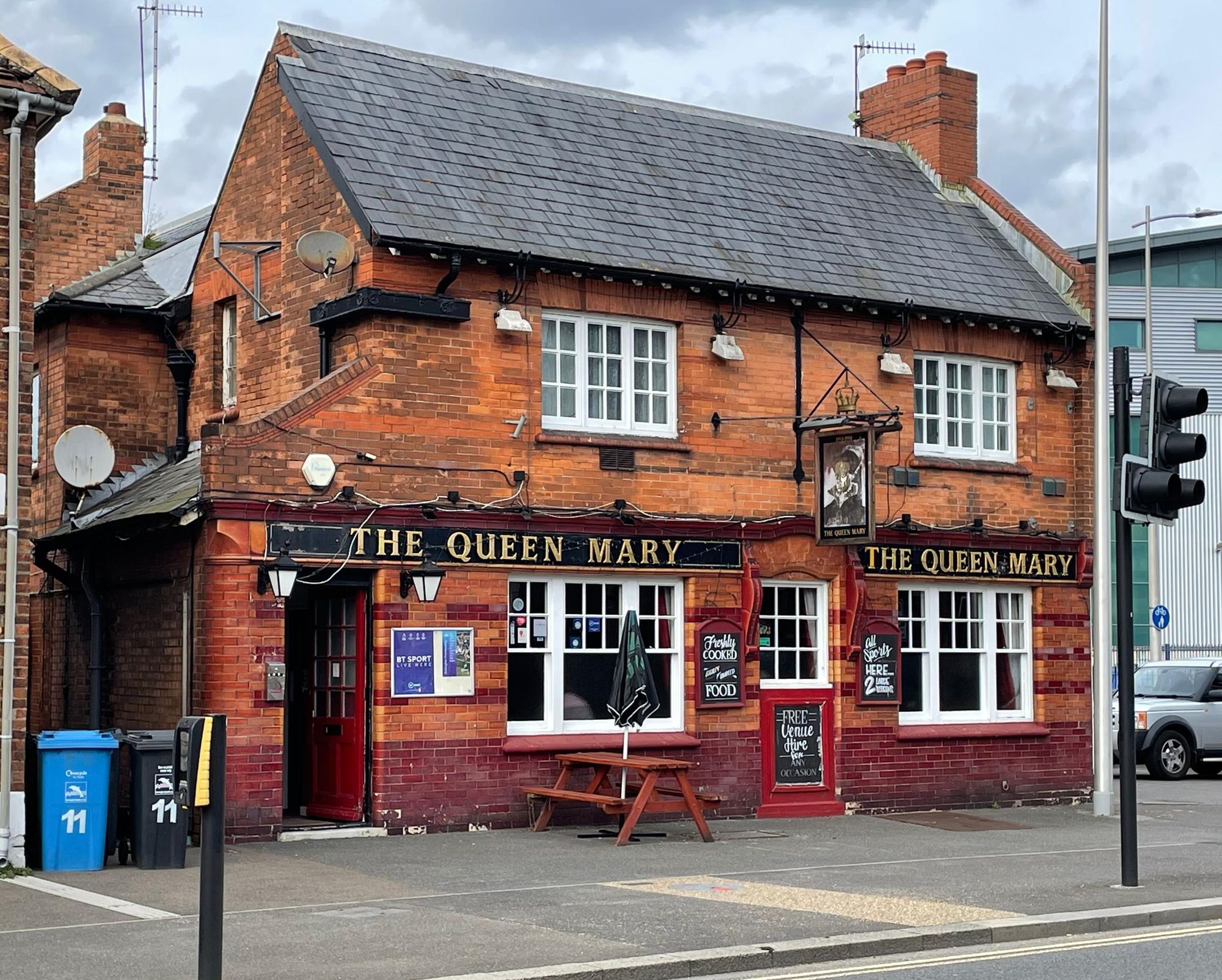 Queen Mary, Poole (Photo: Nick Yarwood 25/09/2022). (Pub, External, Key). Published on 02-11-2022