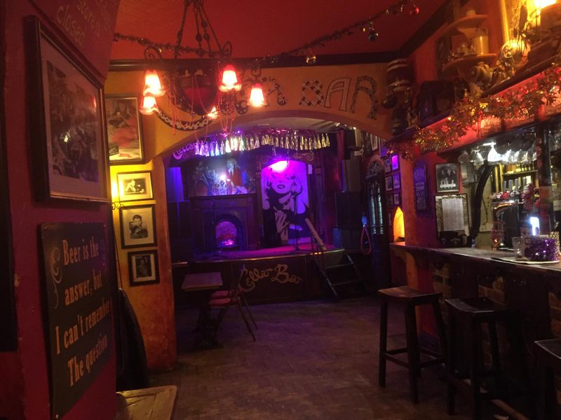 (Bar). Published on 28-12-2018