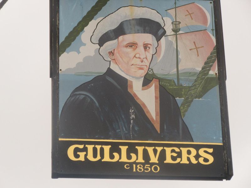 Gulliver's Pub Sign. Published on 11-11-2018