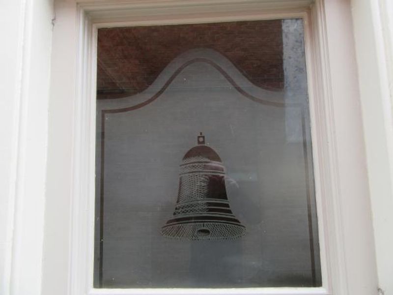Etched Window. Published on 15-10-2017
