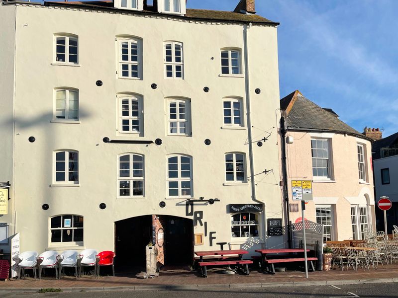 Drift, Poole (Photo: Nick Yarwood 25/09/2022). (Pub, External, Key). Published on 02-11-2022