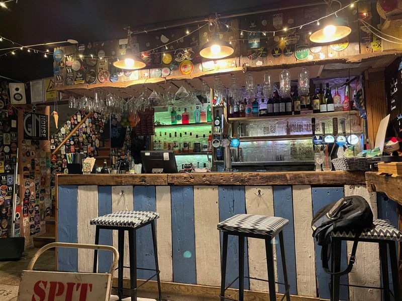 Drift, Poole (Photo: Nick Yarwood 25/09/2022). (Bar). Published on 02-11-2022