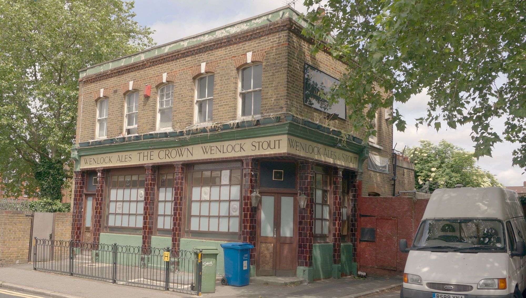 (Pub, External). Published on 16-06-2013