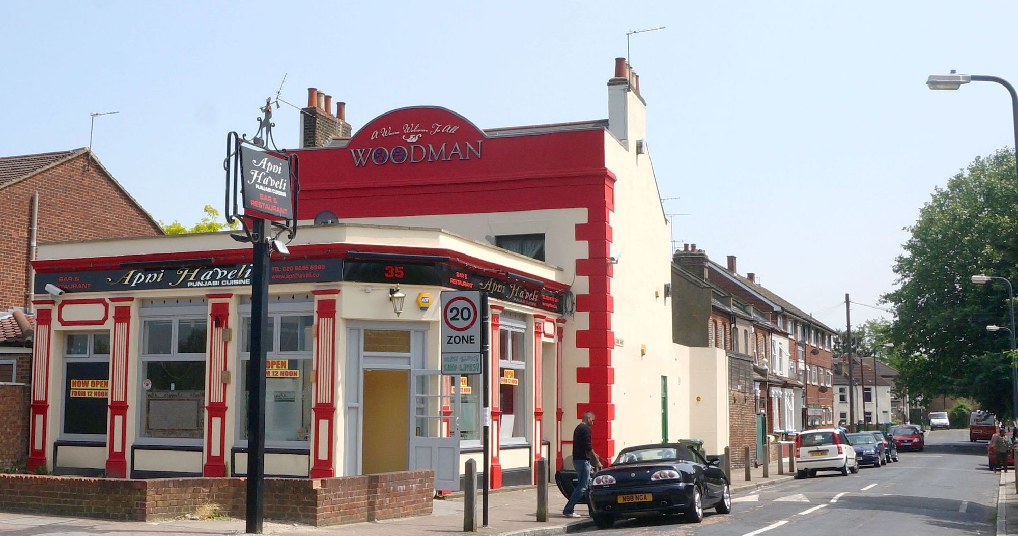 View from the street. (Pub, External). Published on 15-07-2013