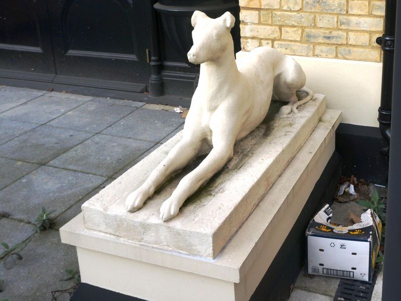 Photo taken 11 March 2017; greyhound statue.. (Sign). Published on 17-03-2017