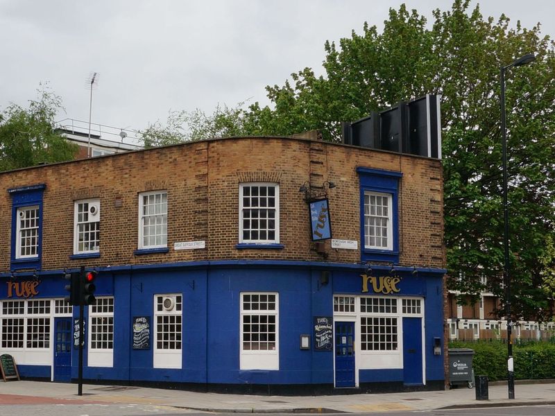 (Pub, External). Published on 13-05-2013