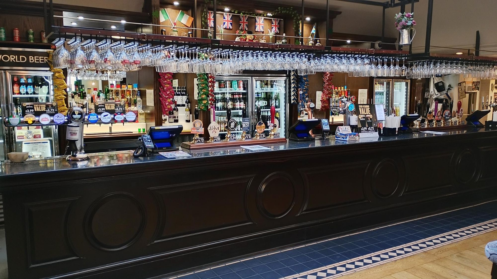 Interior and bar area, 2026. (Pub, Bar). Published on 03-07-2026