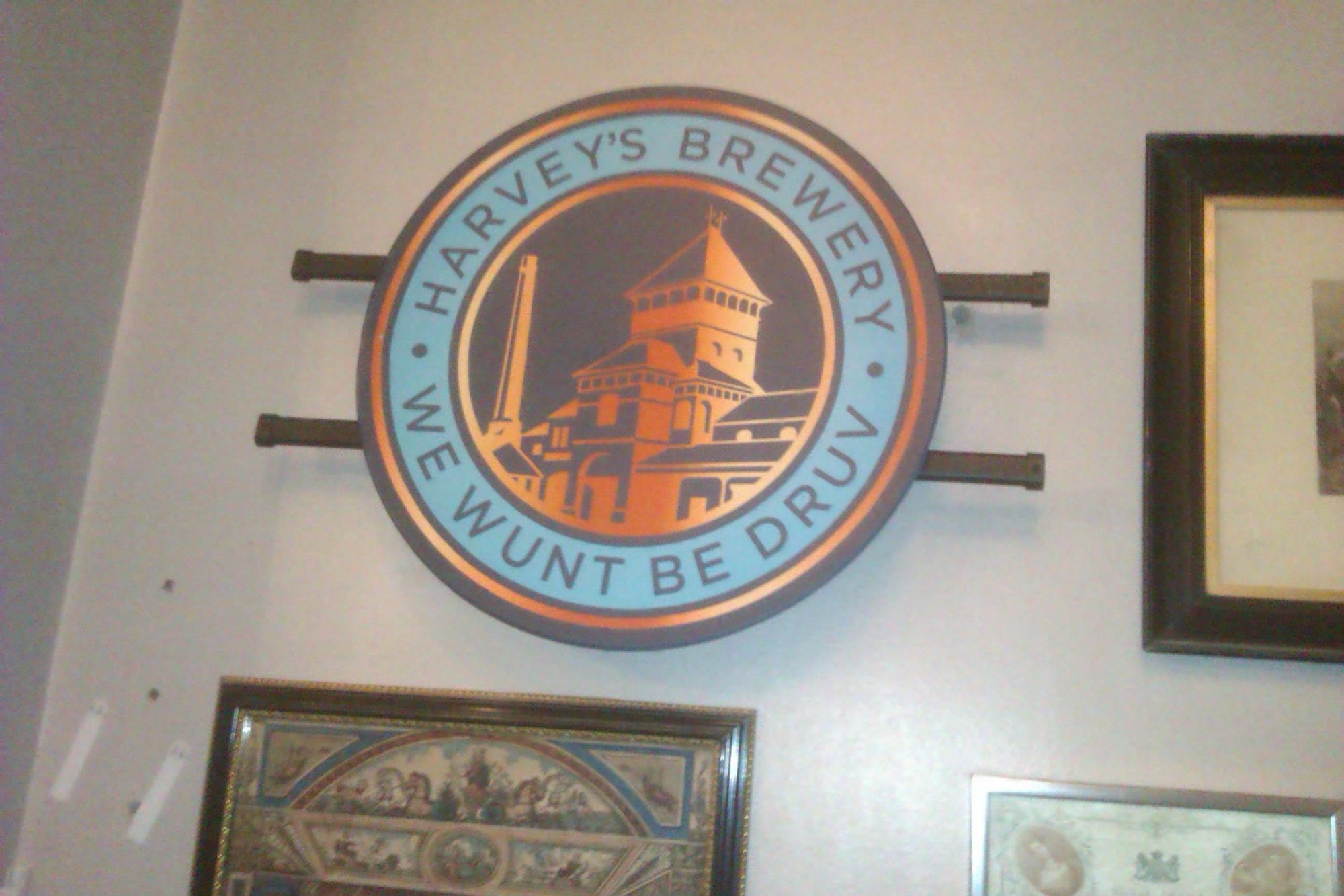 Harvey's sign on the wall. (Pub, Bar). Published on 03-10-2024