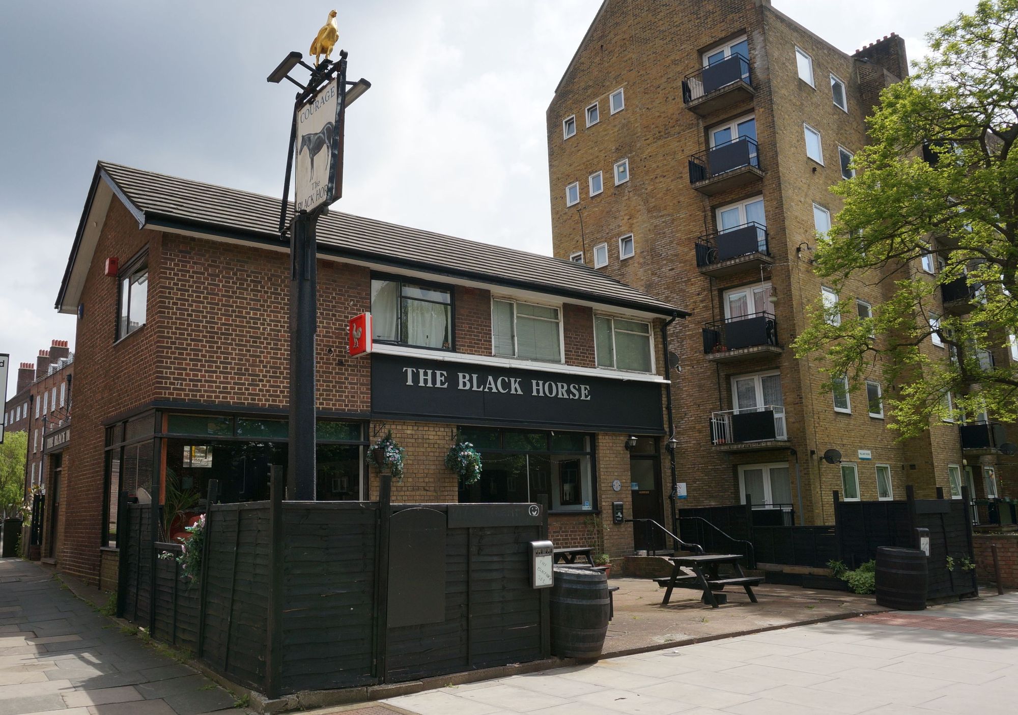 (Pub, External). Published on 25-05-2013