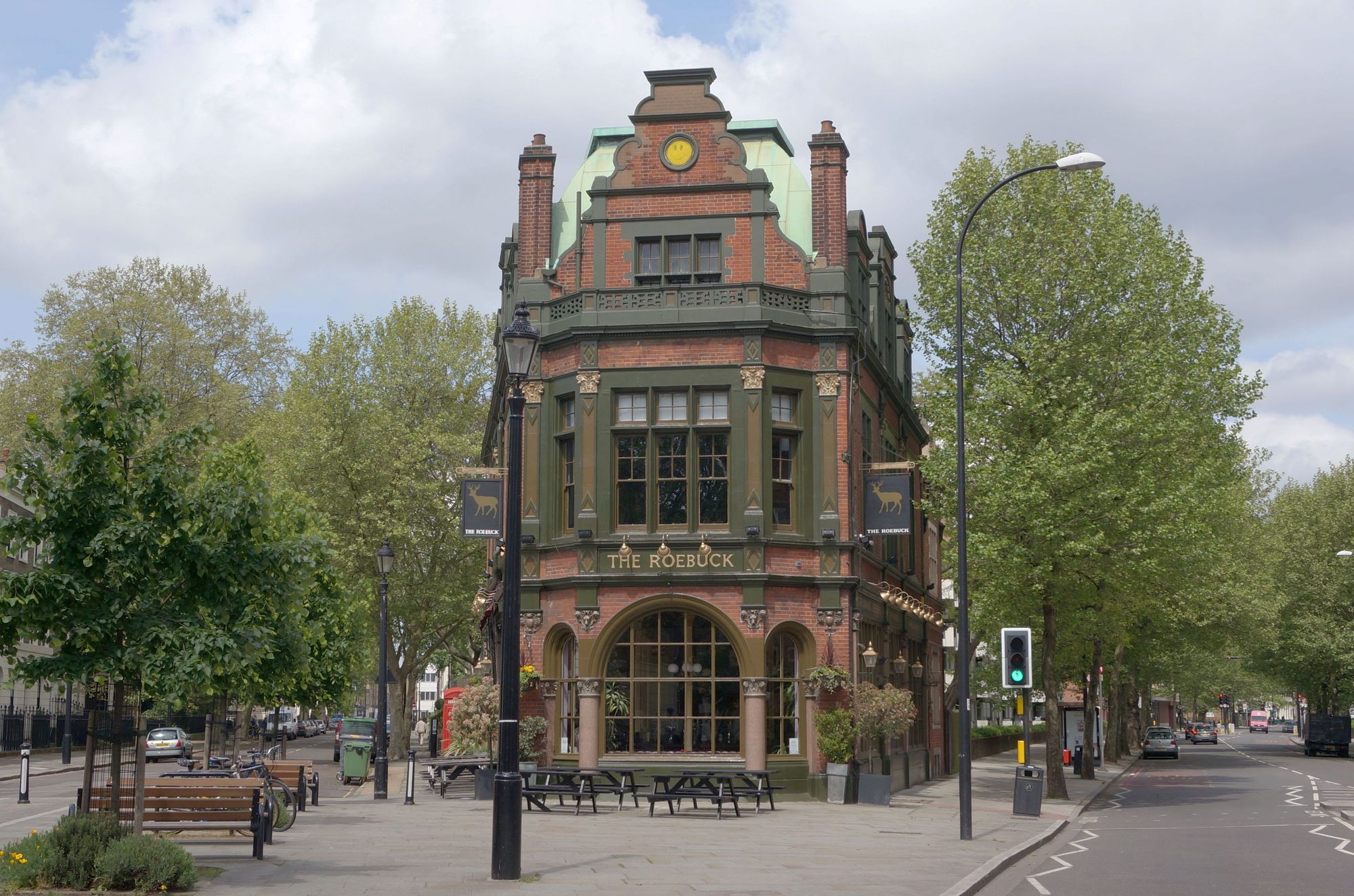Wedge shaped street frontage. (Pub, External, Key). Published on 25-05-2013