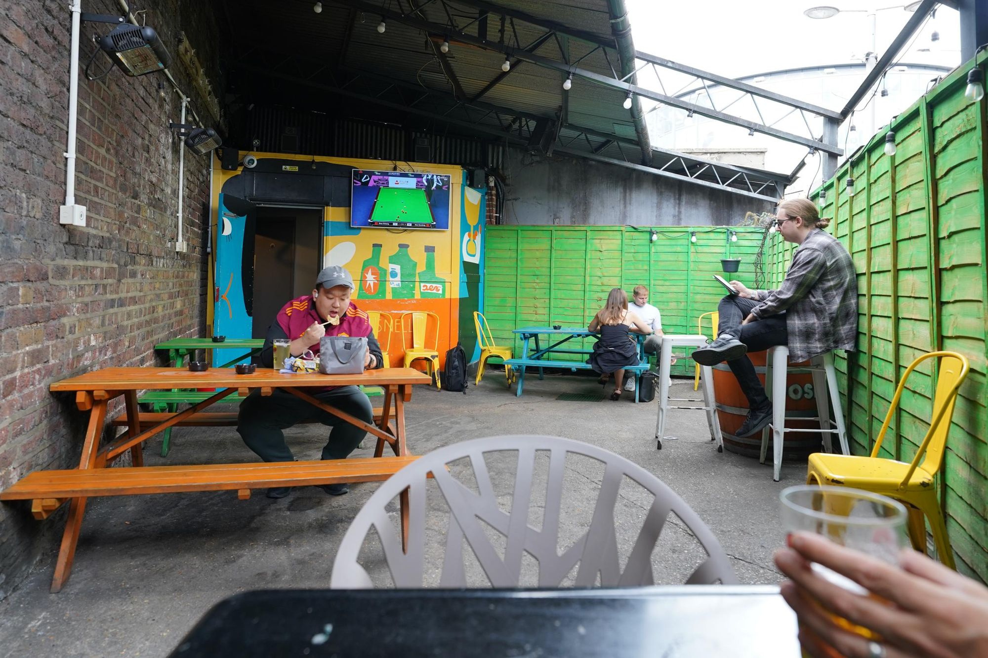  sel-10552 Hole in the Wall Southwark, patio. (Pub, Garden). Published on 28-08-2026