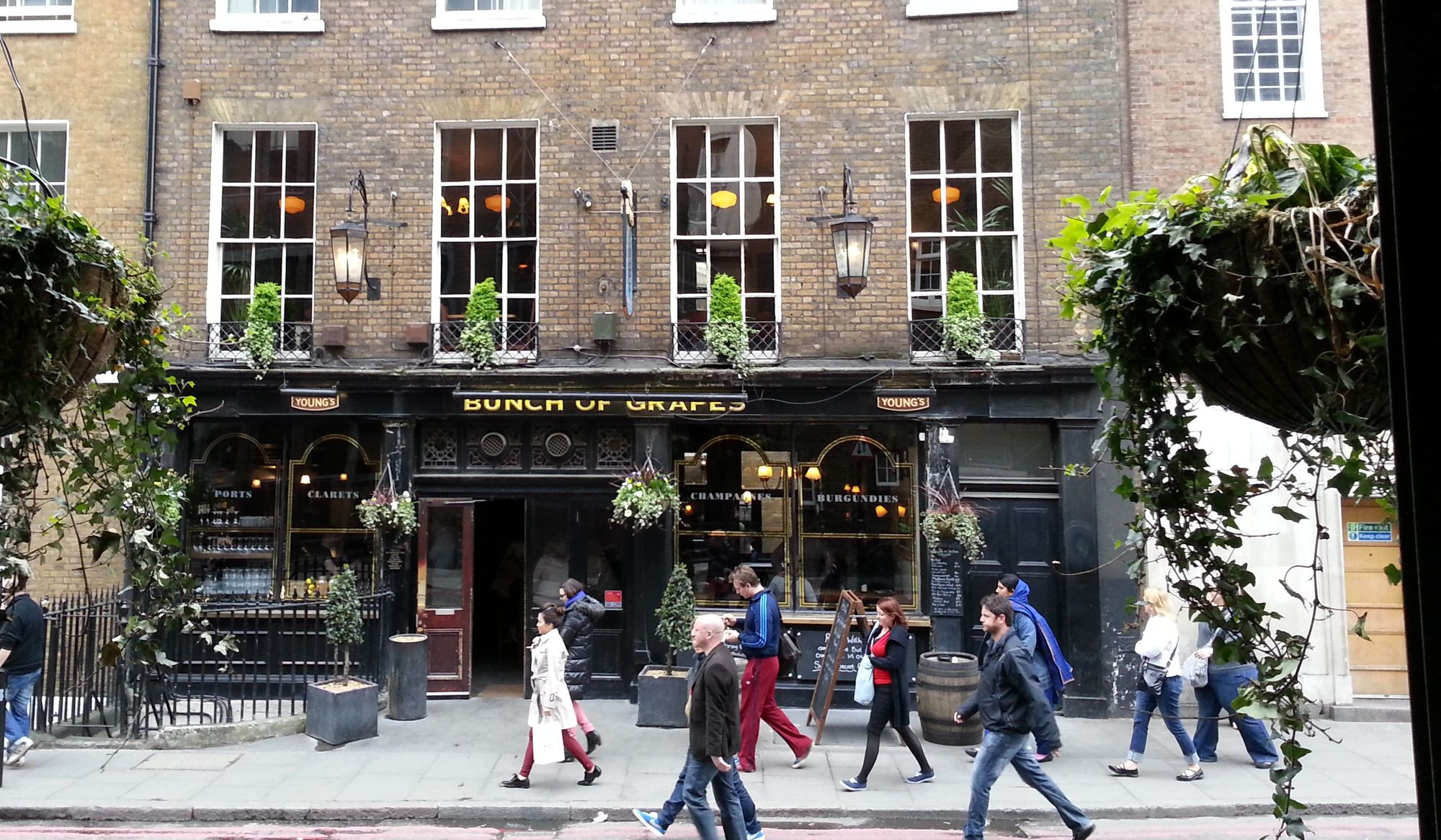 (Pub, External). Published on 08-05-2013