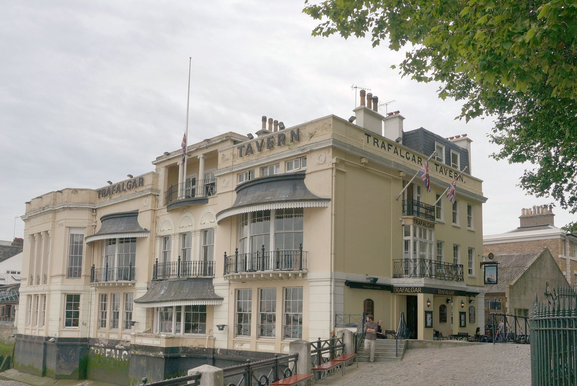 (Pub, External). Published on 02-07-2013