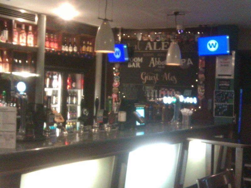 Right hand end of ground floor bar counter. (Bar). Published on 03-11-2022 