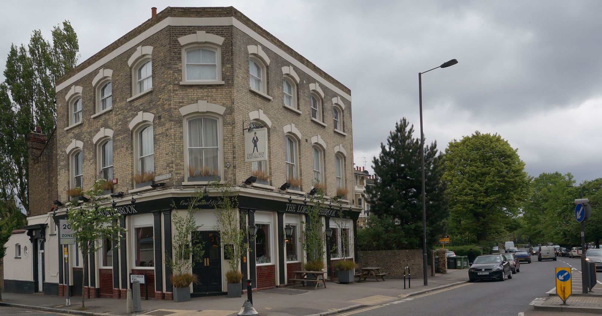 (Pub, External). Published on 19-05-2013