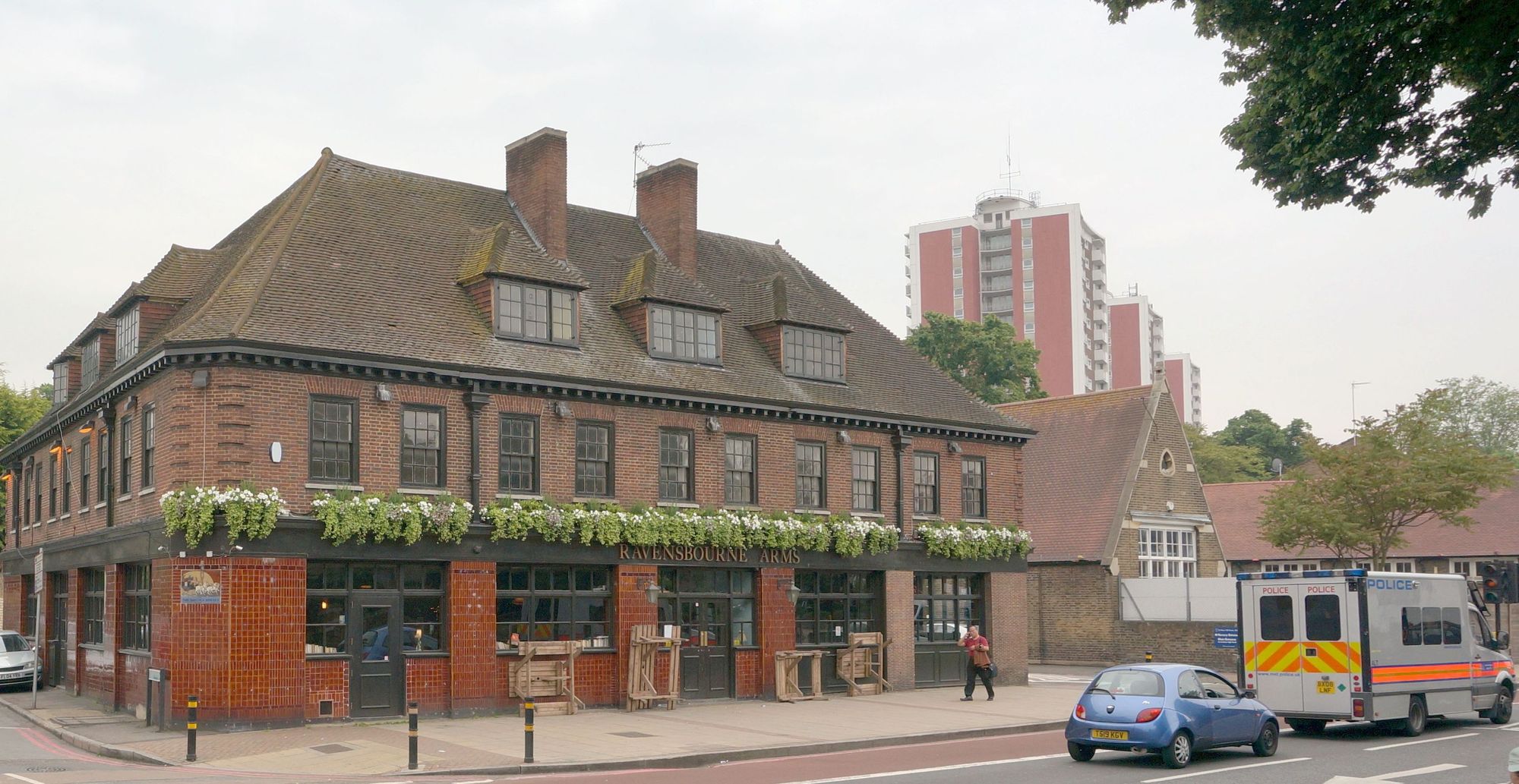 (Pub, External). Published on 21-06-2013
