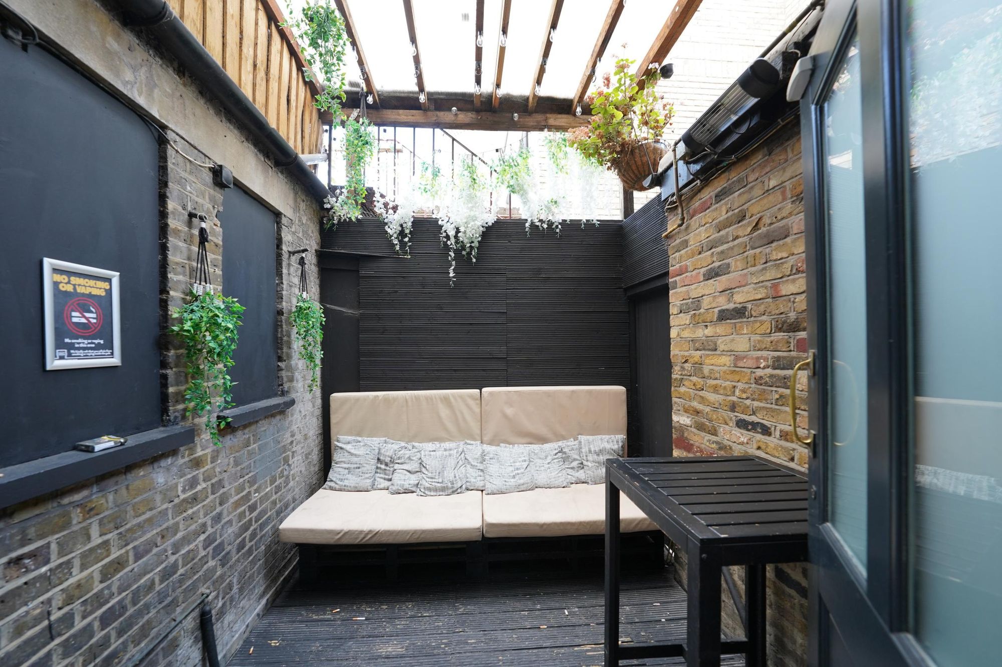 Photo taken 23 Aug 2026, logia. (Pub, Garden). Published on 24-08-2026
