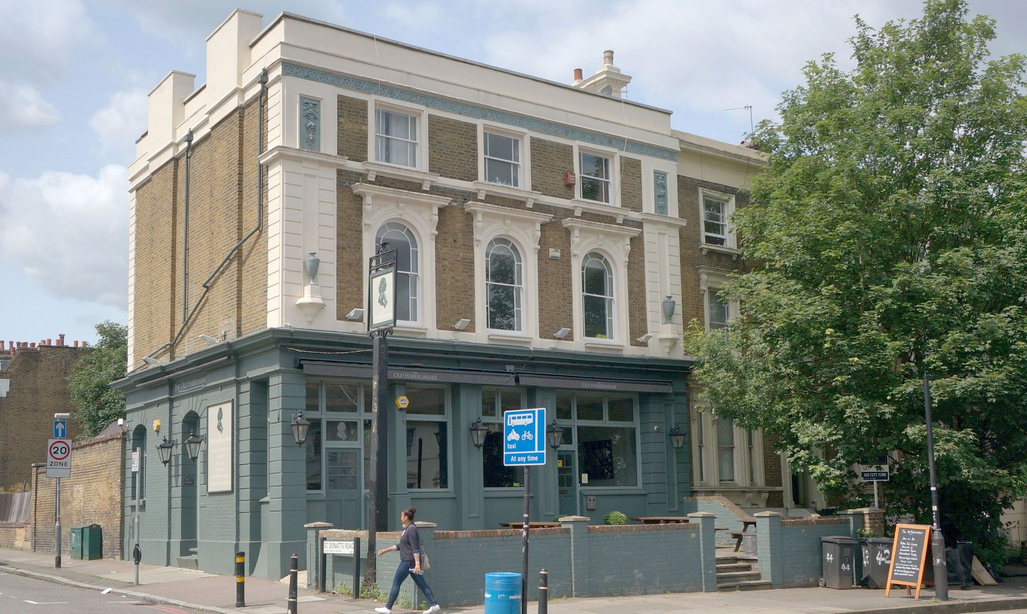 (Pub, External). Published on 25-06-2013
