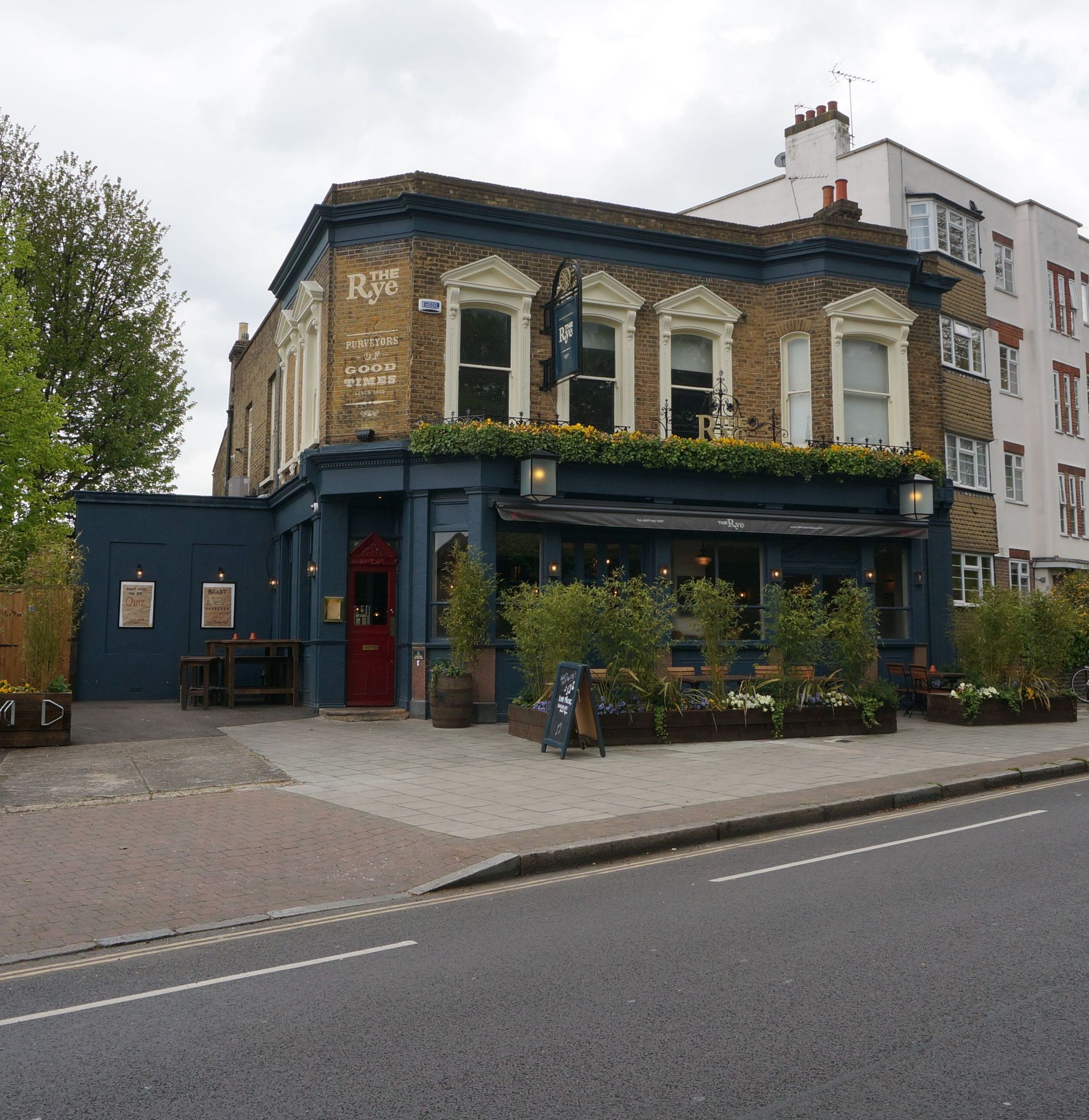 (Pub, External). Published on 15-05-2013