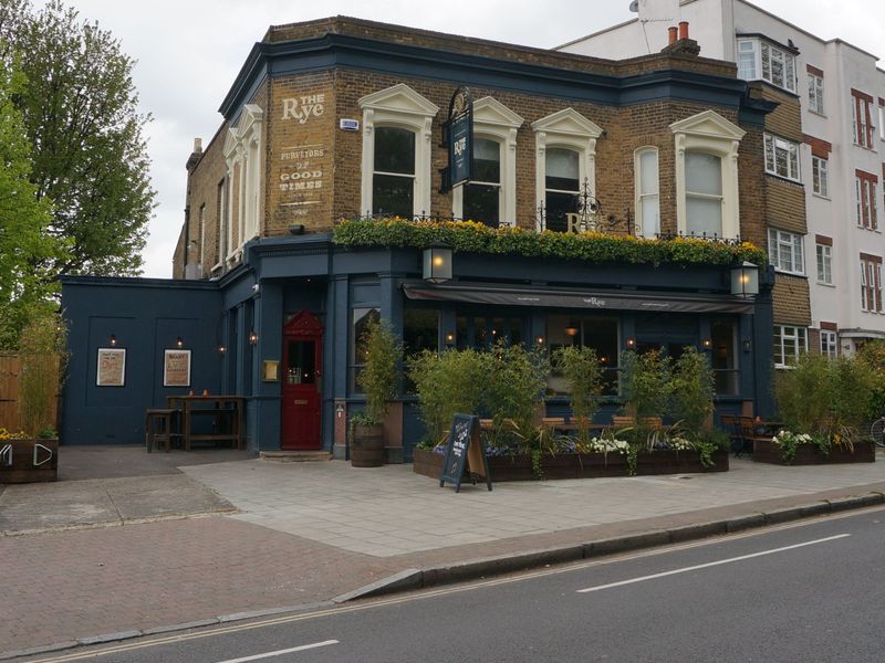 (Pub, External). Published on 15-05-2013
