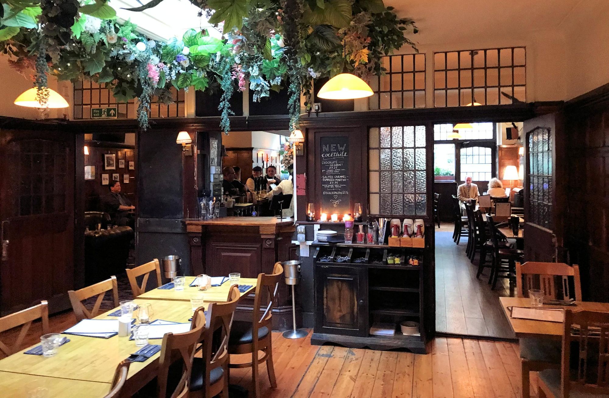 (Restaurant). Published on 20-04-2023