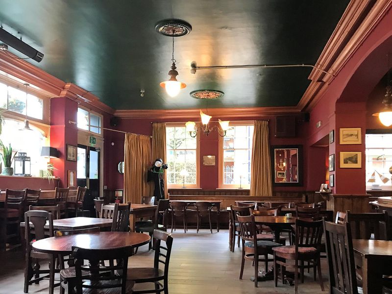 (Bar). Published on 20-04-2023
