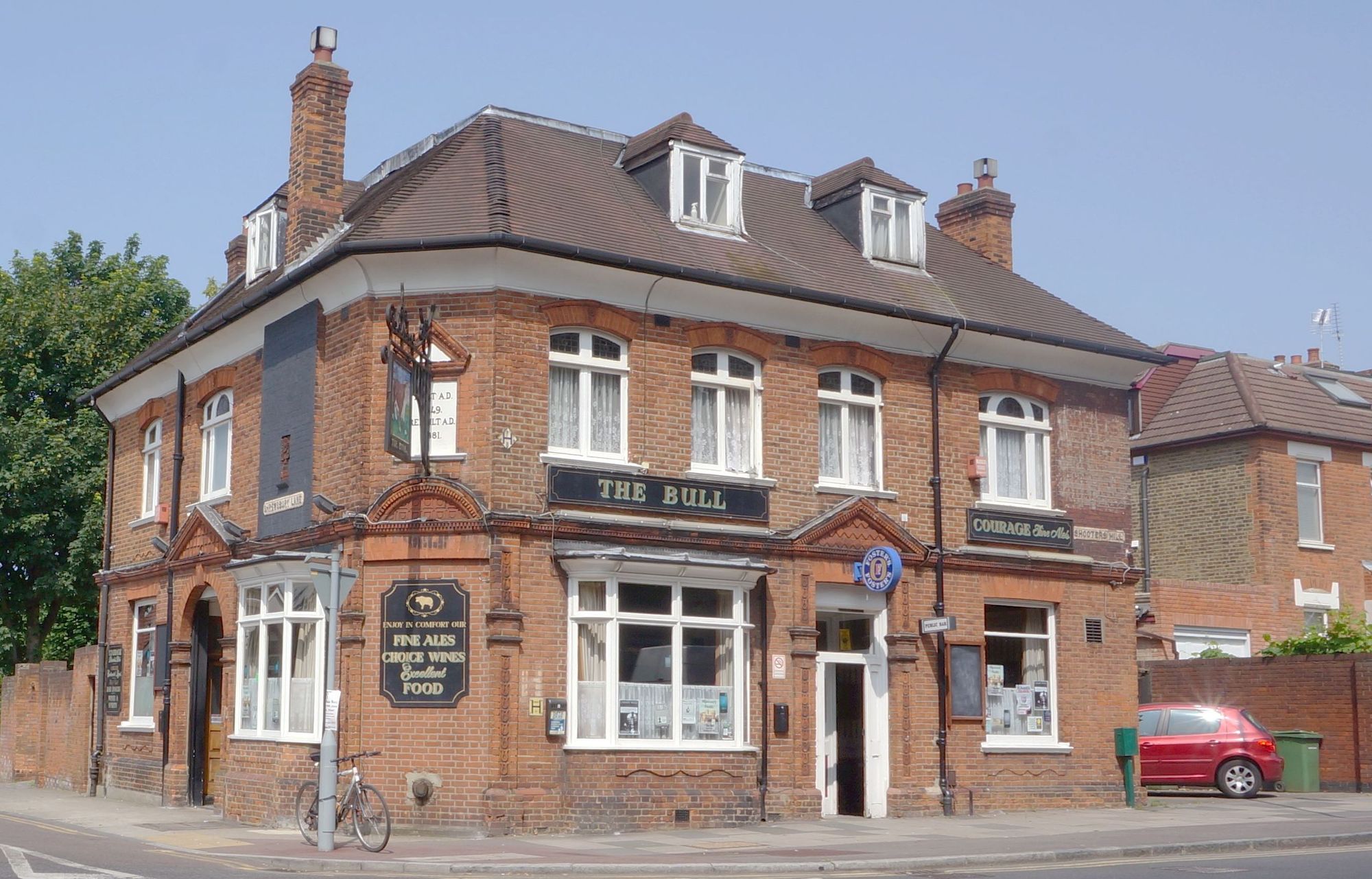 Street frontage atop Shooters Hill. (Pub, External, Key). Published on 15-07-2013